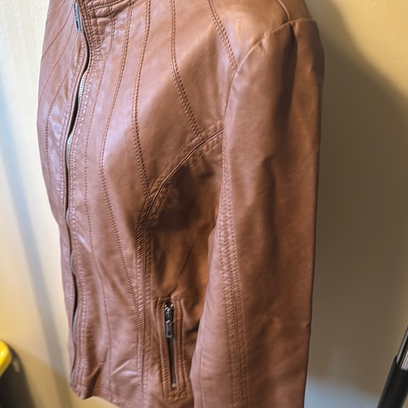 Jacket - Picture 6 of 9